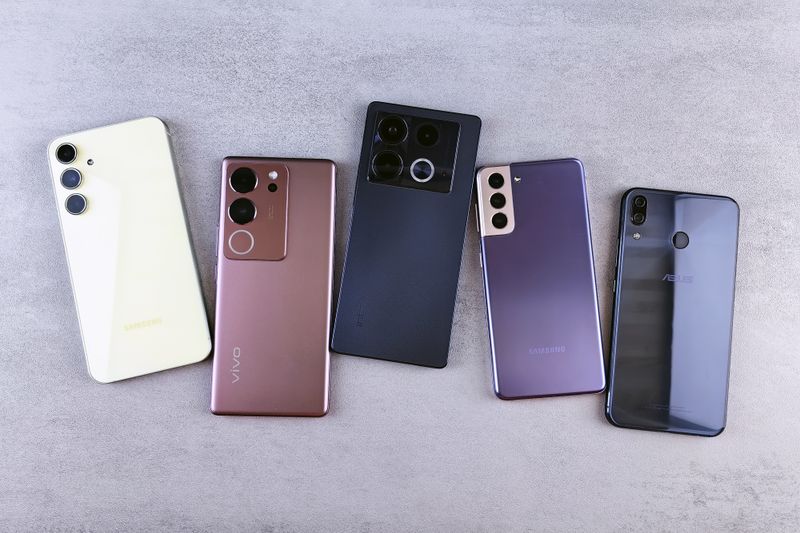 Top 10 Smartphones Under $500 in 2026