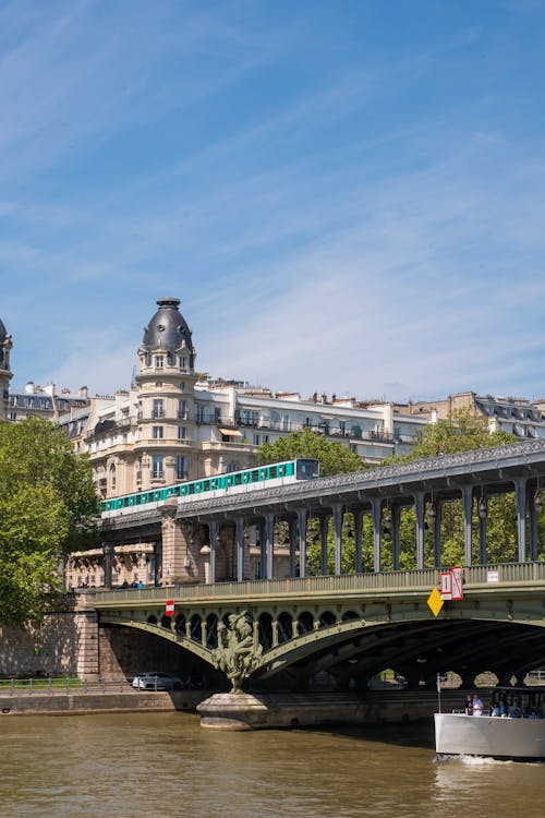 A train crossing the river in paris