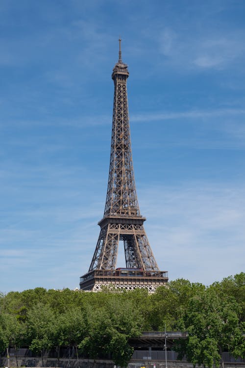 The eiffel tower is seen from a distance