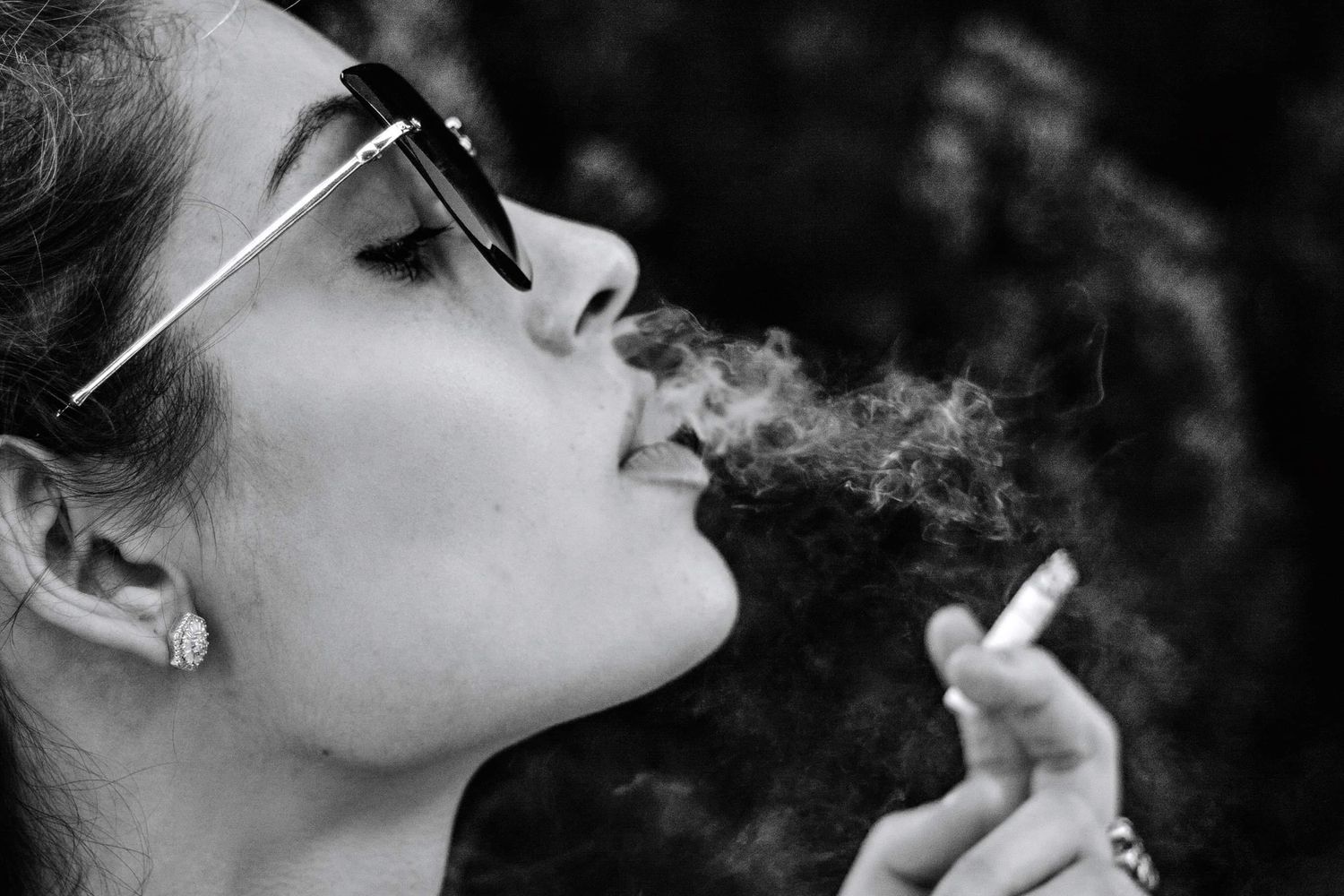 did sally field smoke cigarettes Burt Reynolds and : r/OldSchoolCool Sally Field returns to Broadway