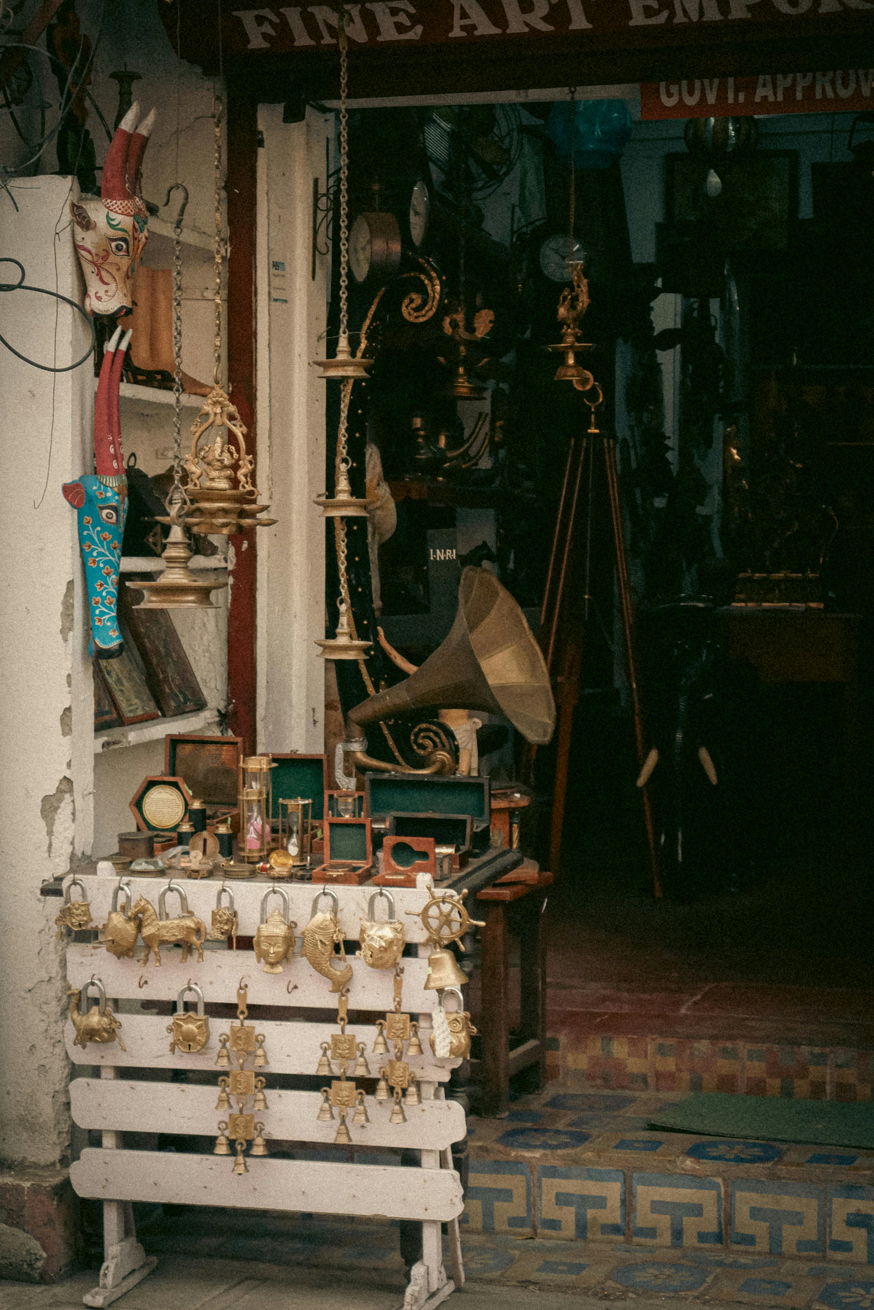 Explore this vintage shopfront in Kochi, India, showcasing eclectic antiques and decor.