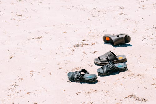 Gratis stockfoto met op het strand, slippers, strand