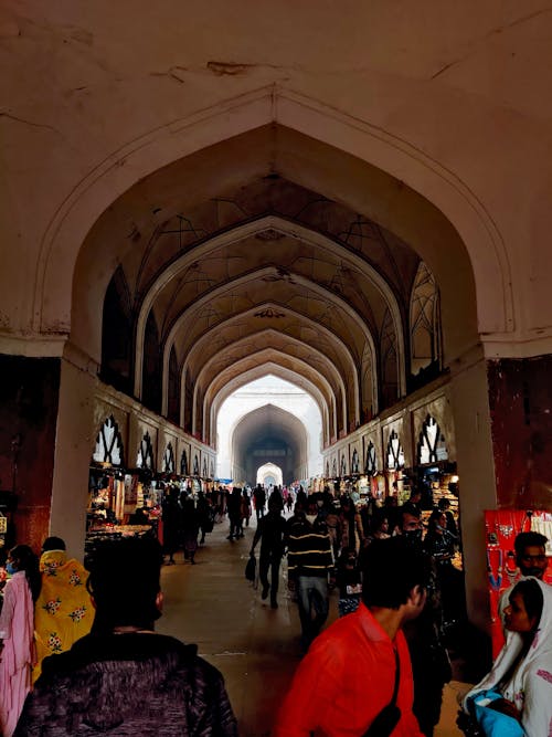 Chhatta Chowk or Meena Bazaar