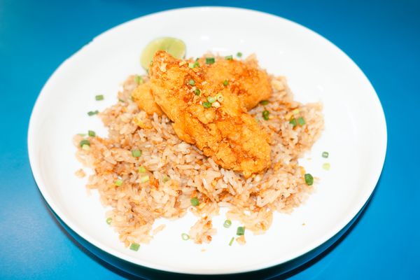Yakimeshi de pollo (arroz frito japonés)