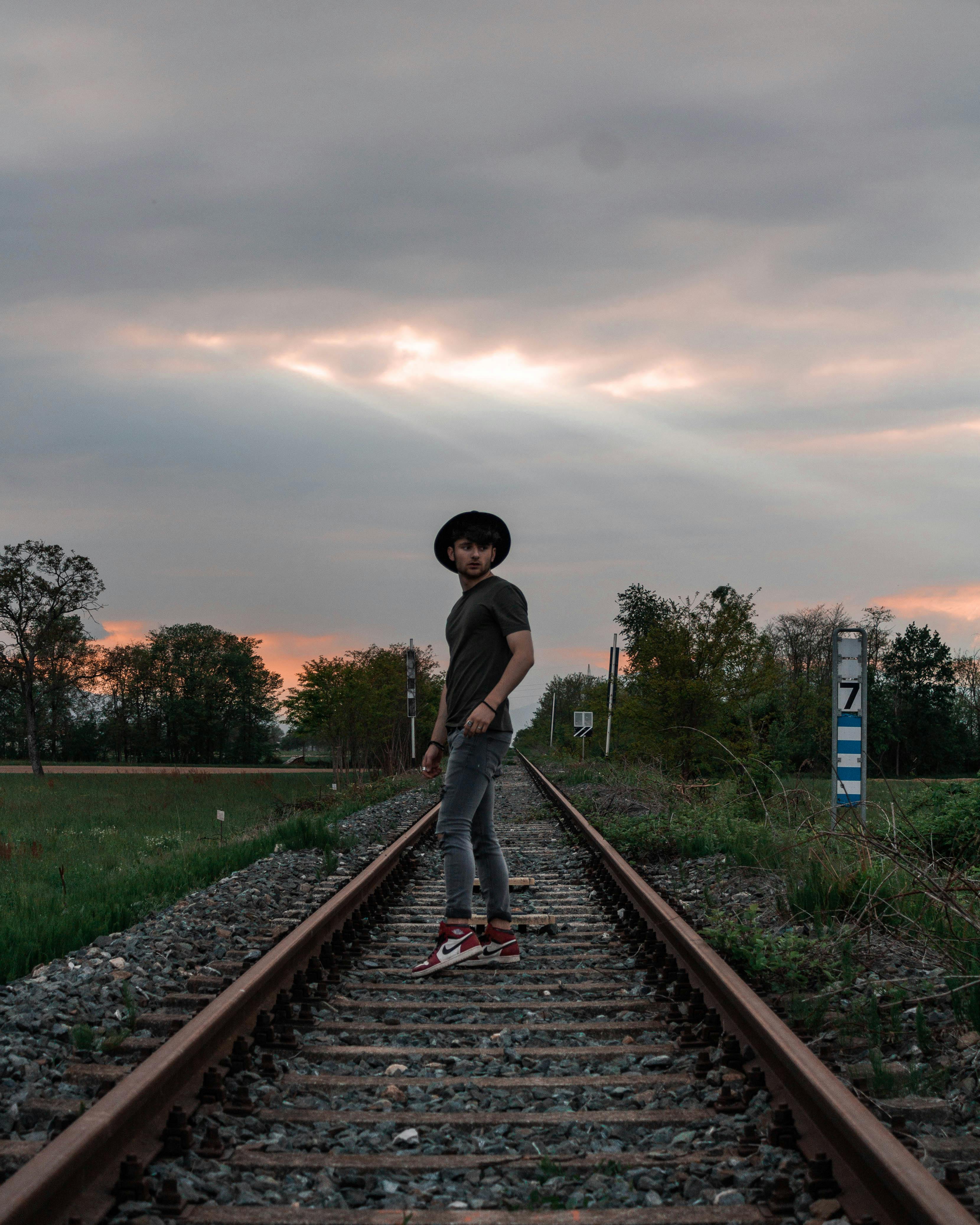 Person outdoors posing railroad hi-res stock photography and images - Alamy