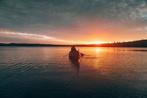 Photo D'une Personne Faisant Du Kayak