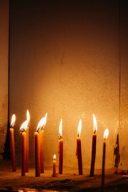 Бесплатное стоковое фото с вечер, воск, горящая свеча