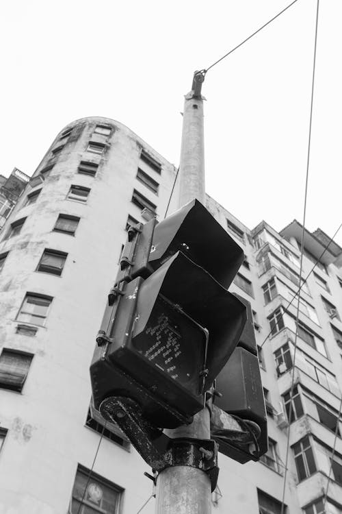 Darmowe zdjęcie z galerii z arquitetura urbana, budynek, czarno-biały