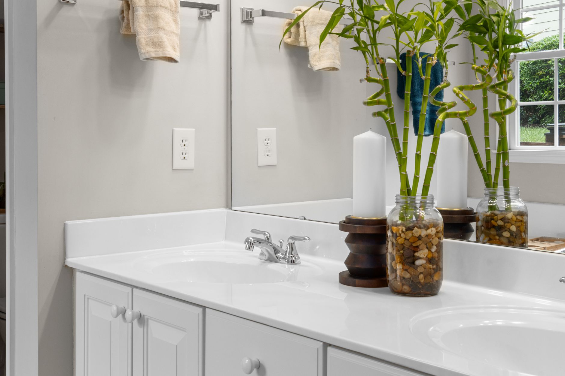 11 Bathroom Clutter Items Designers Say to Remove for a Calmer Space