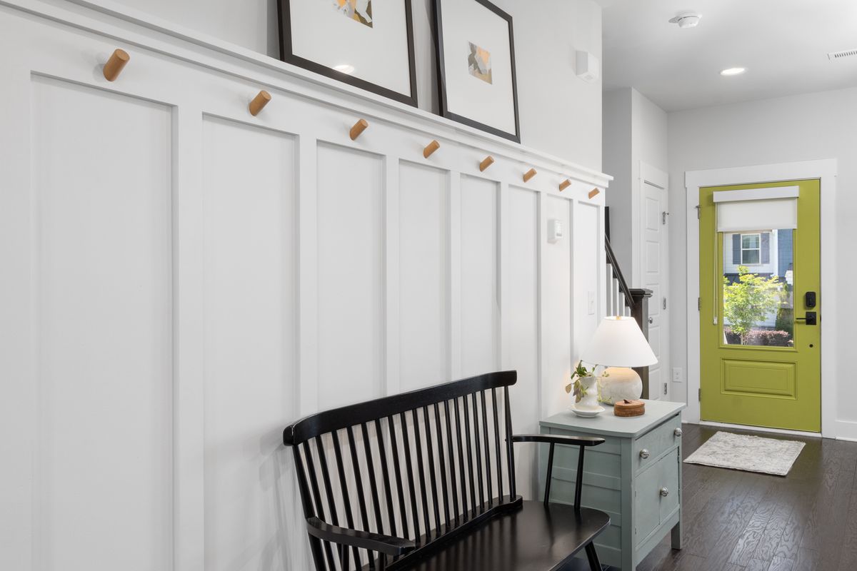Why Storage Benches Have Become a Hallway Essential