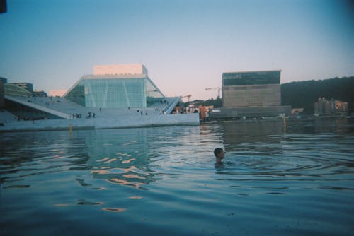Бесплатное стоковое фото с 35 мм пленка, архитектура, вода