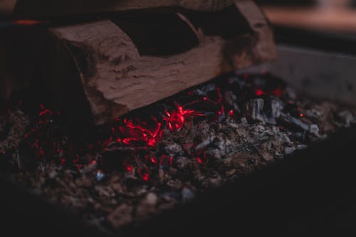 Fotobanka s bezplatnými fotkami na tému atraktívny, drevené uhlie, energia