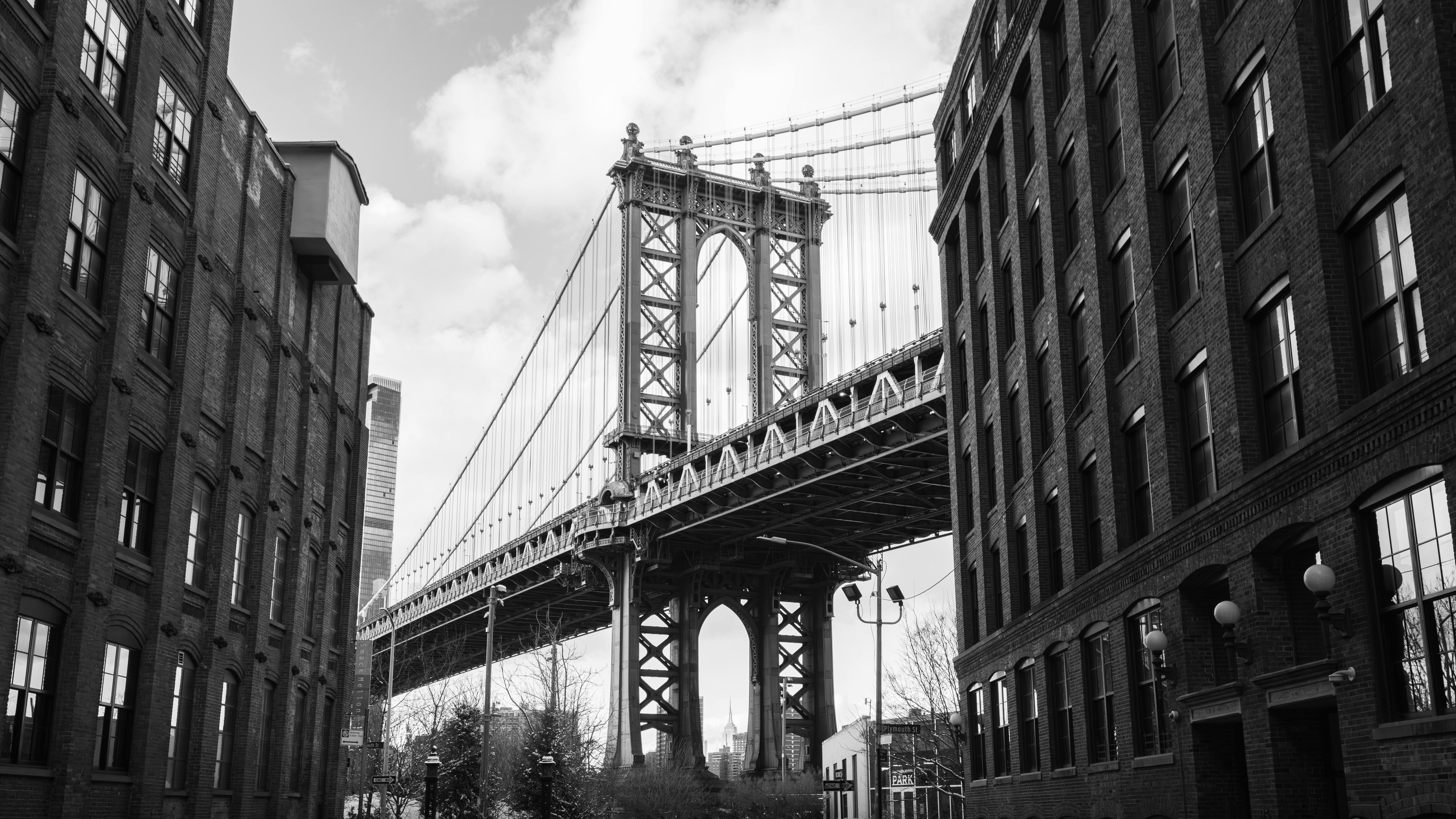 view down pike street toward the manhattan bridge