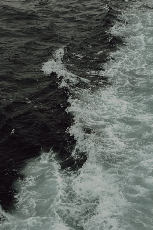 Безкоштовне стокове фото на тему «берег моря, бризкати, Буря»