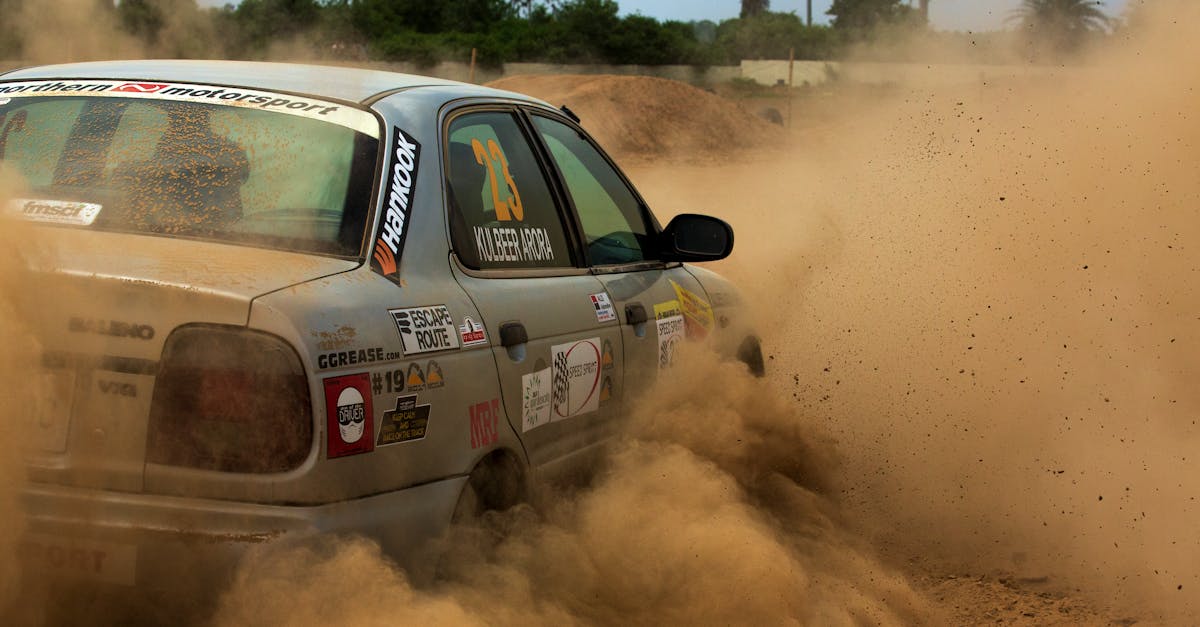 How much does a race car driver earn a year