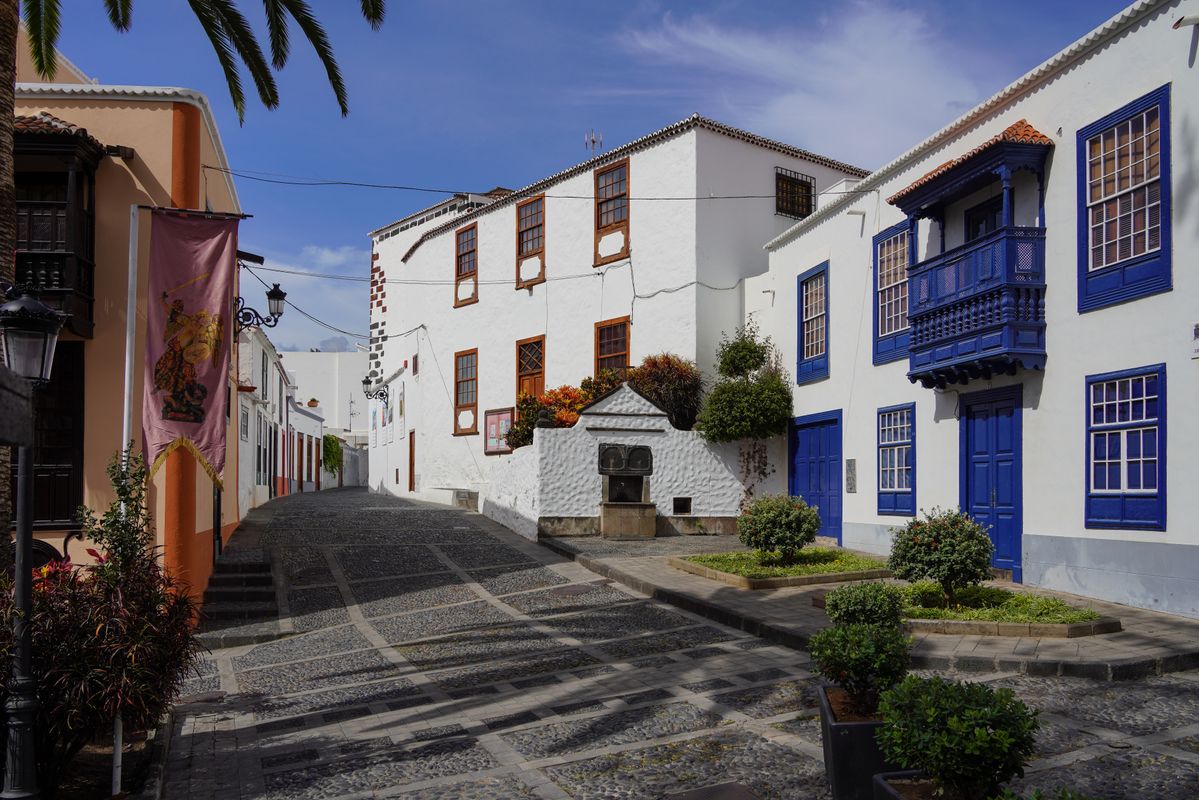 Patio andalou typique du Barrio Santa Cruz à Séville