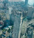 鸟瞰纽约市令人惊叹的标志性摩天大楼与城市景观