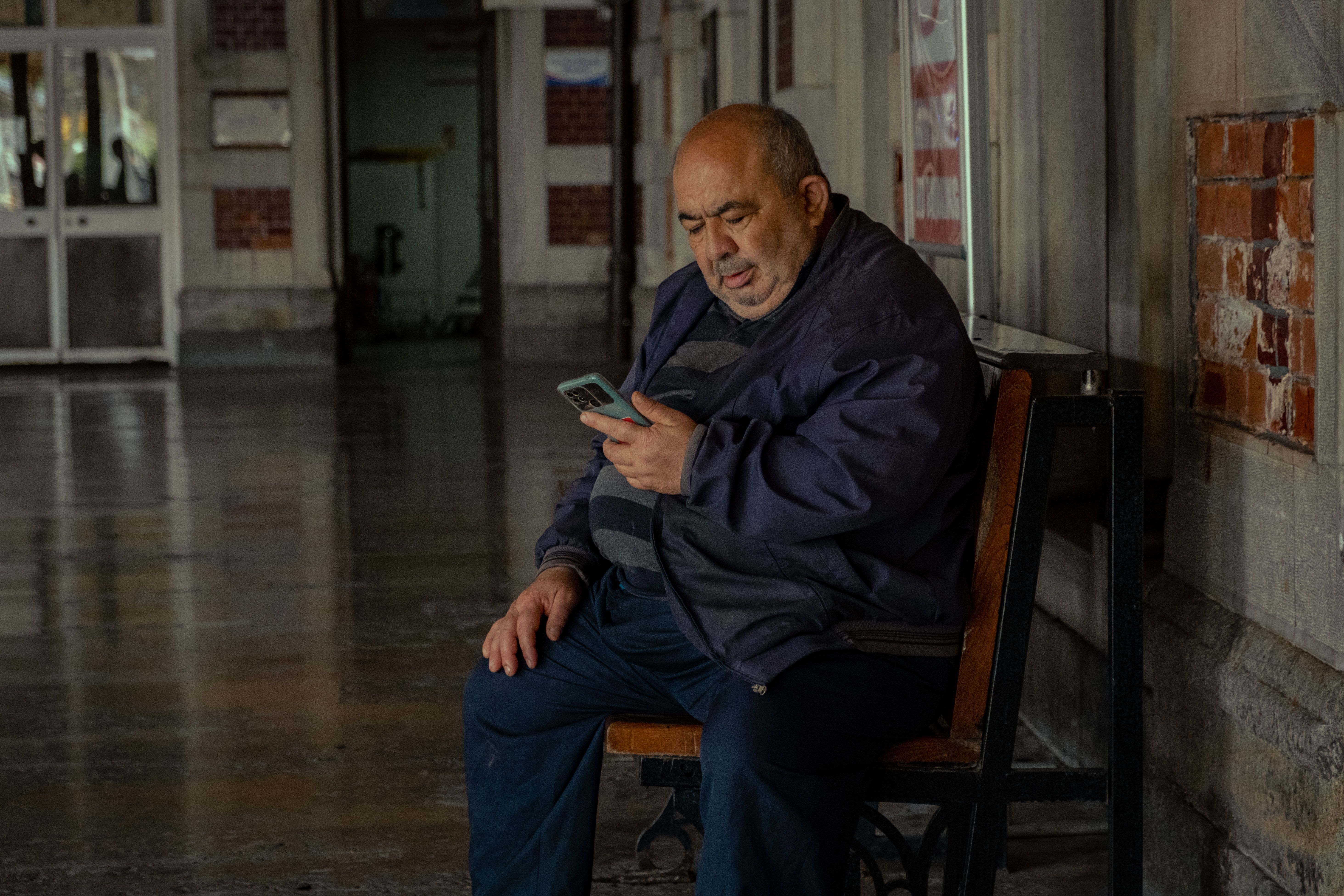 Γιατί πρήζονται οι αστράγαλοί μου έπειτα από πολύωρο ταξίδι με το τρένο;