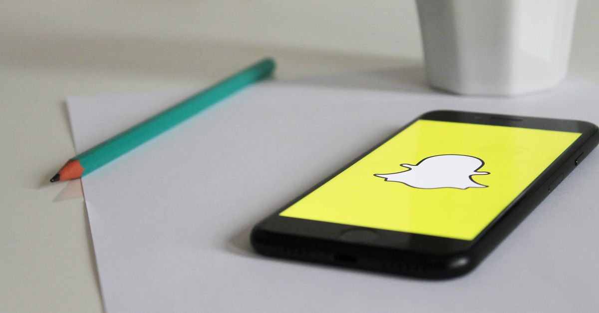 Snapchat Spotlight earnings guide illustration