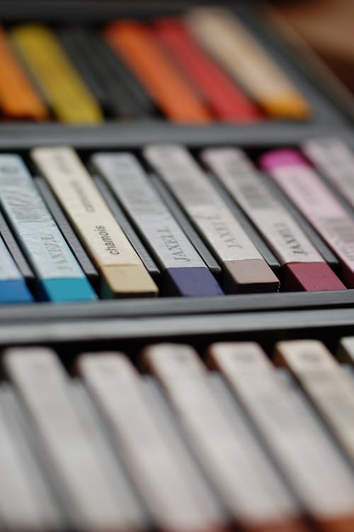 Gratis arkivbilde med fargematerialer, farger, fargestift