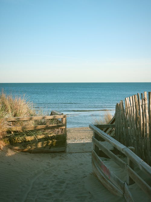 Бесплатное стоковое фото с вертикальный выстрел, море, пейзаж