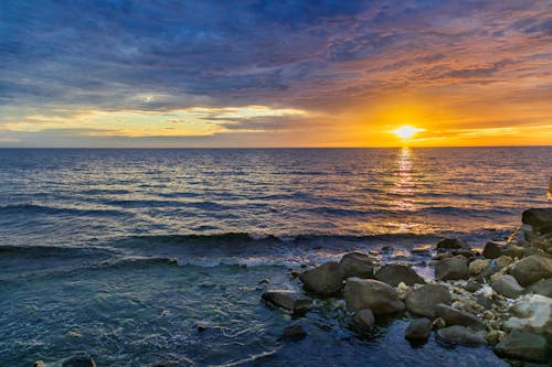 Δωρεάν στοκ φωτογραφιών με rock, ακτή, απόγευμα