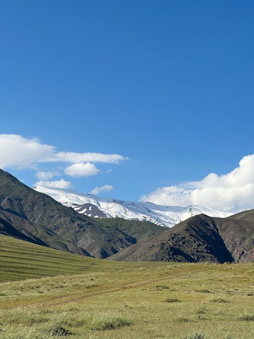 Kostenloses Stock Foto zu berg, blauer himmel, draußen