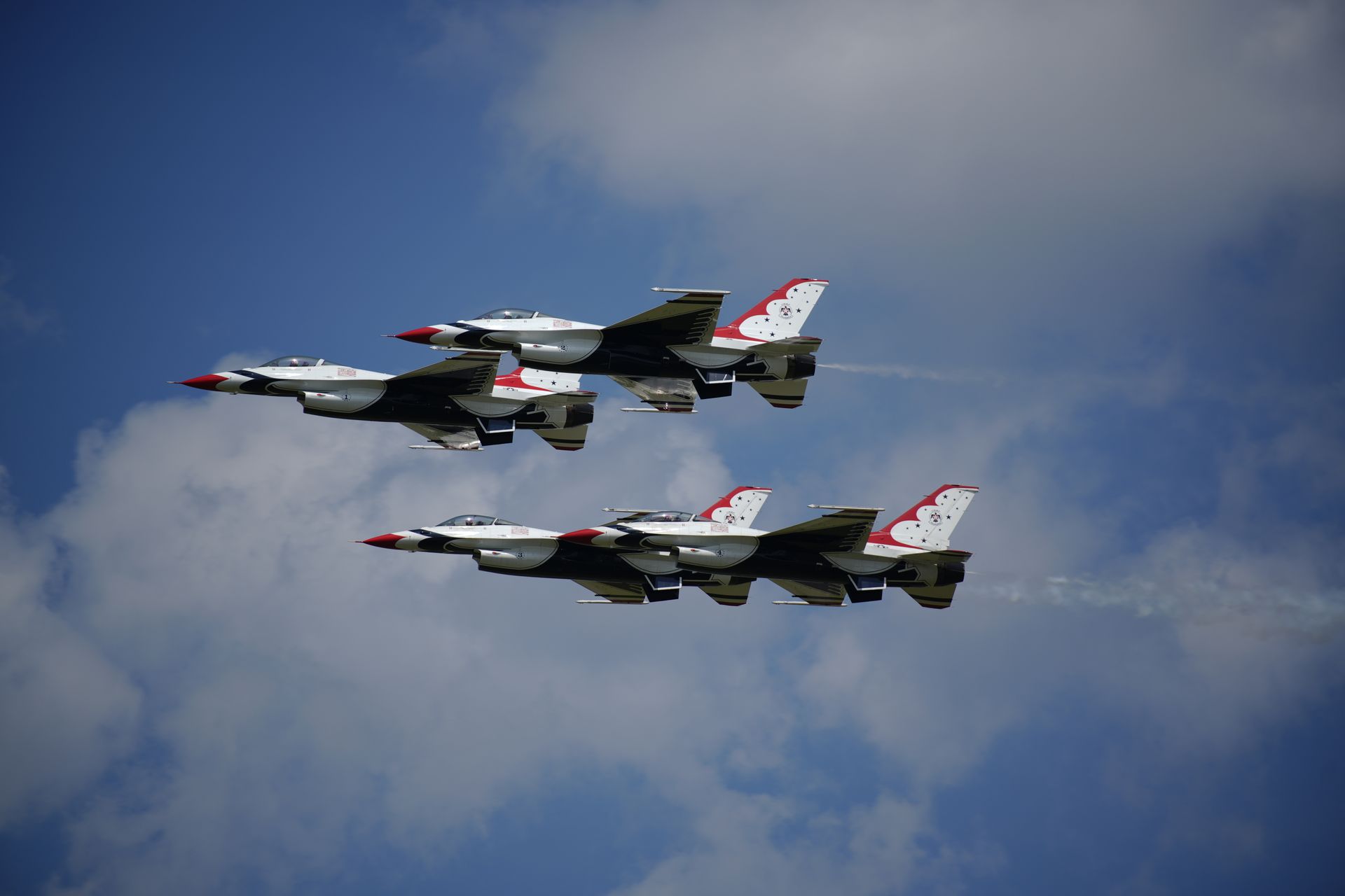 F16 Thunderbird Fighter Jets Flying Through Sky