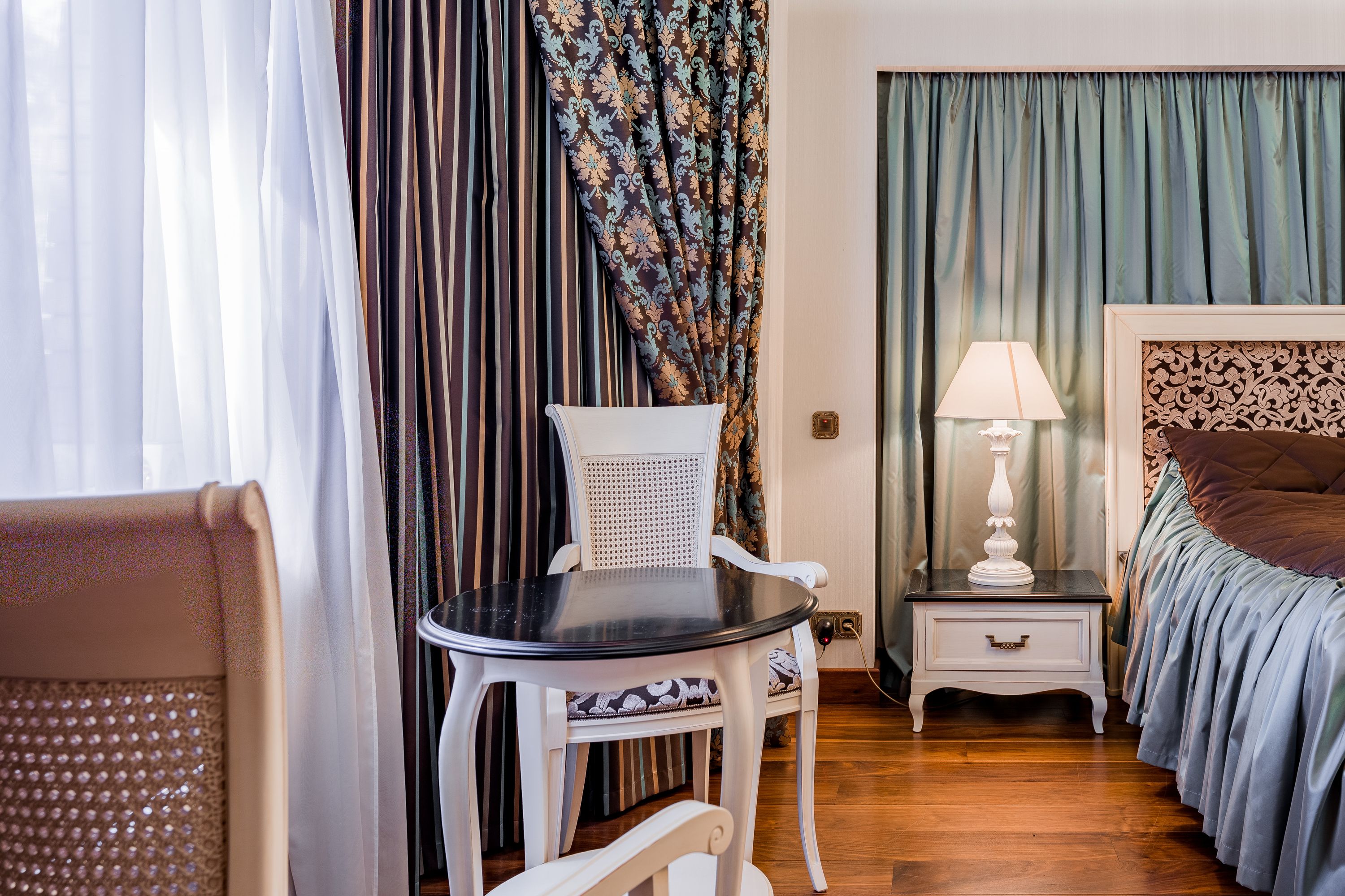 Rooms & Suites