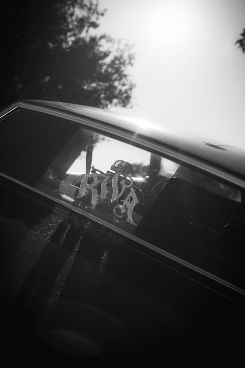 Darmowe zdjęcie z galerii z czarno-biały, fotografia samochodowa, kinematografia