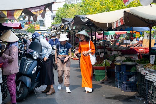 Chợ Việt Nam