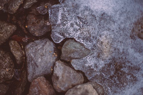 piedras y hielo
