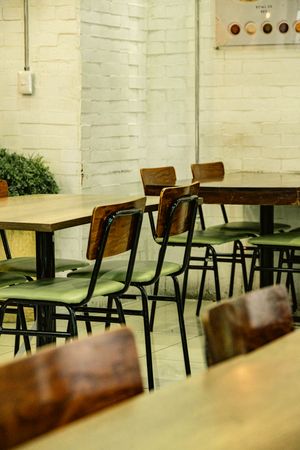 Coffee shop counter with morning light. Photo by Giovanni Castillo on Pexels.