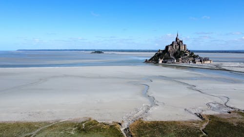 Photos gratuites de france, mont saint michel, photographie avec un drone