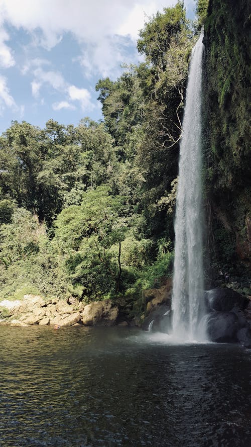 Ein Hoher Wasserfall In Mexiko