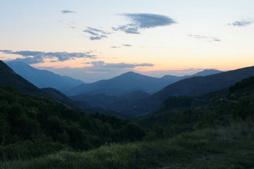 Photos gratuites de collines, crépuscule, montagnes