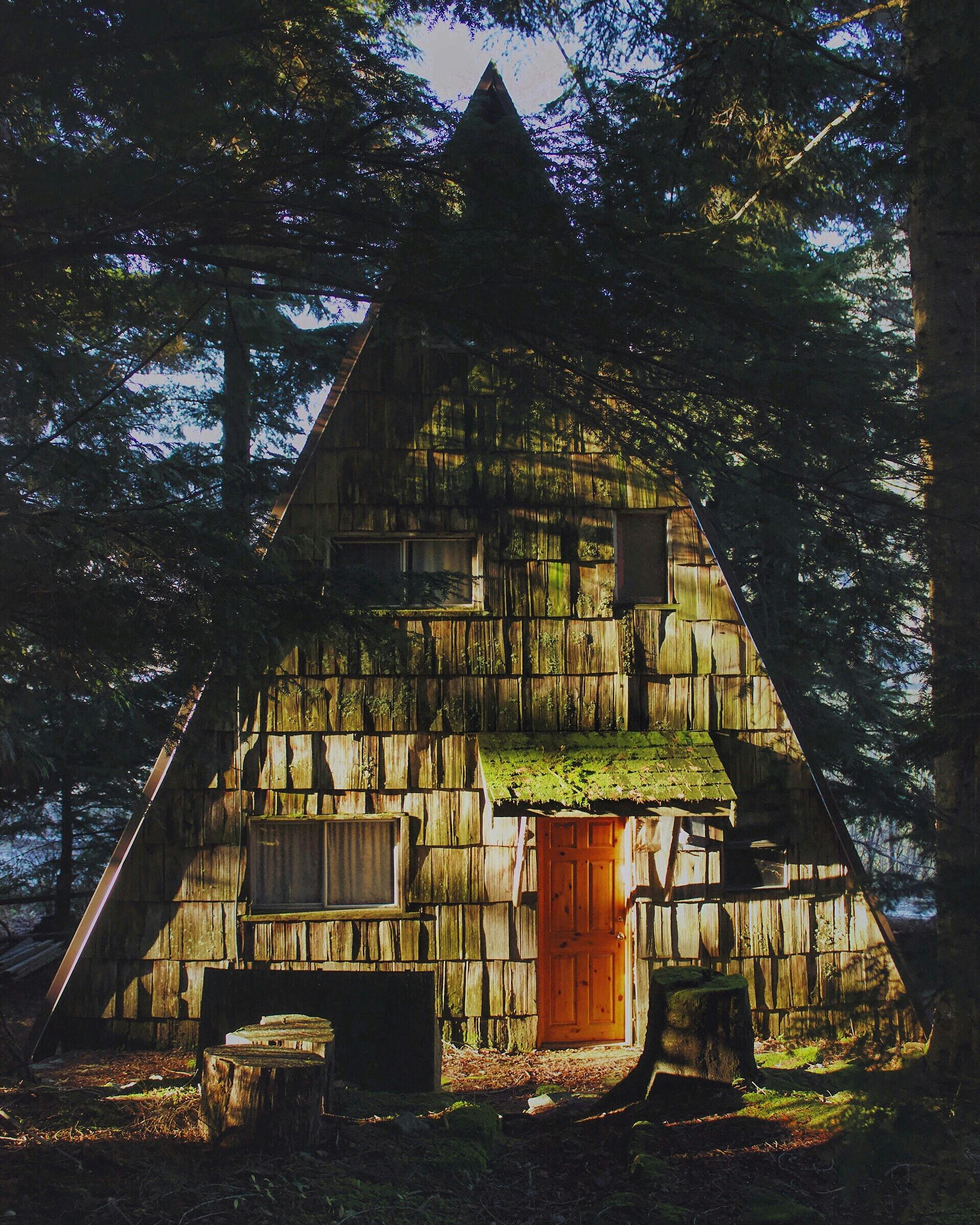 Pyramid House · Free Stock Photo