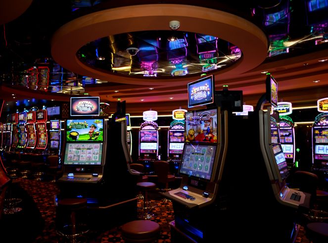 Online Casino: Spielautomaten und Live-Spiele im Überblick