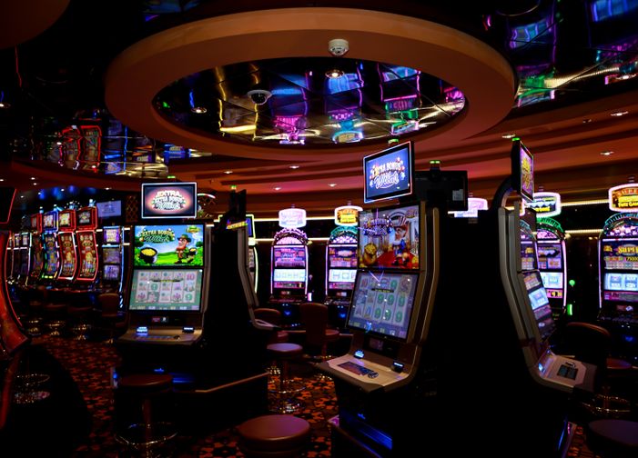 Online Casino: Spielautomaten und Live-Spiele im Überblick