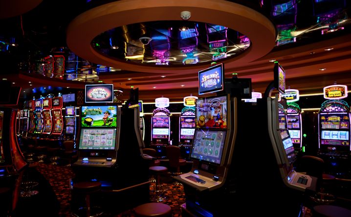 Online Casino: Spielautomaten und Live-Spiele im Überblick