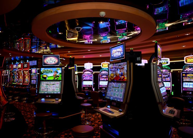 Online Casino: Spielautomaten und Live-Spiele im Überblick