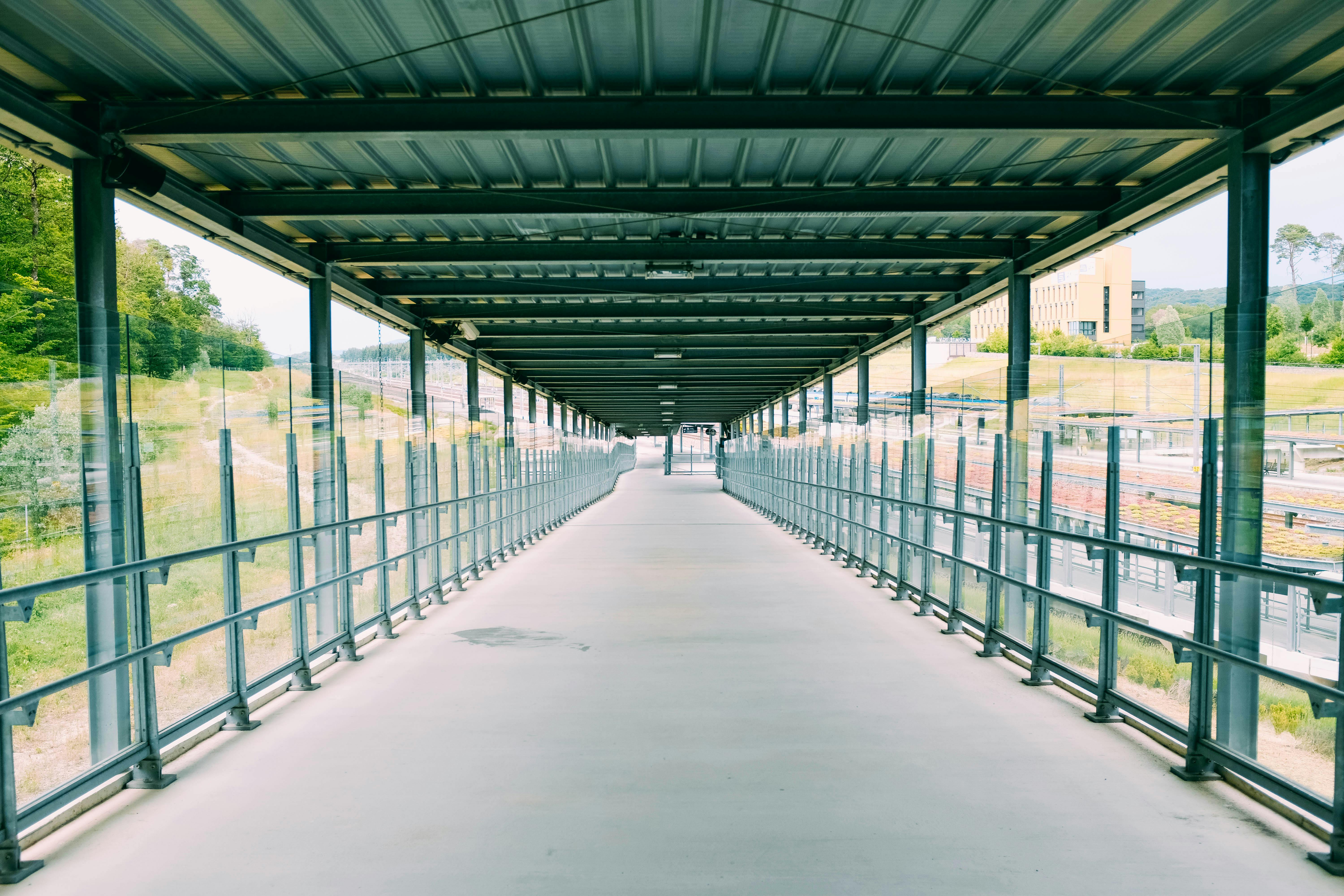Empty Pathway · Free Stock Photo