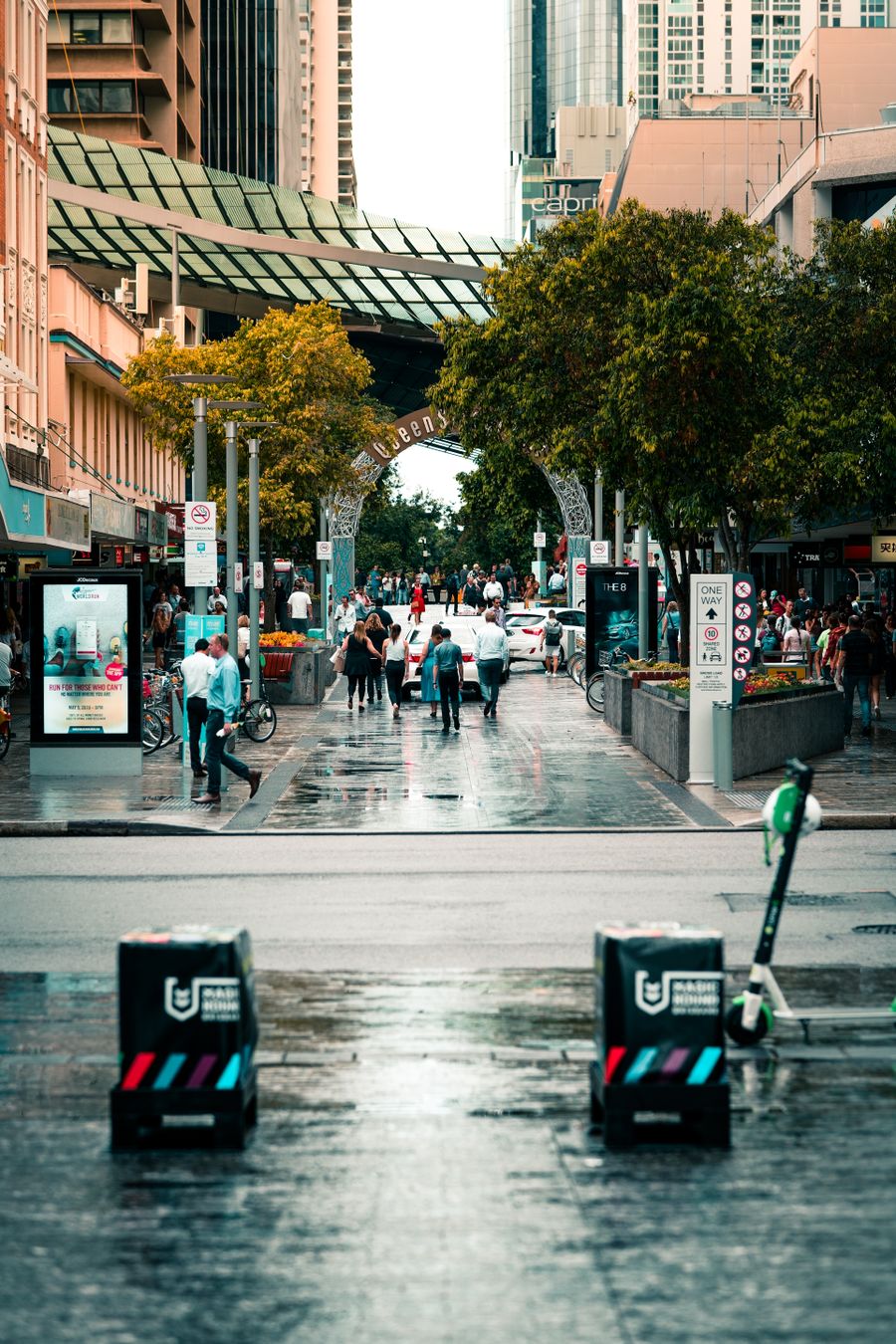 Street life in central Brisbane