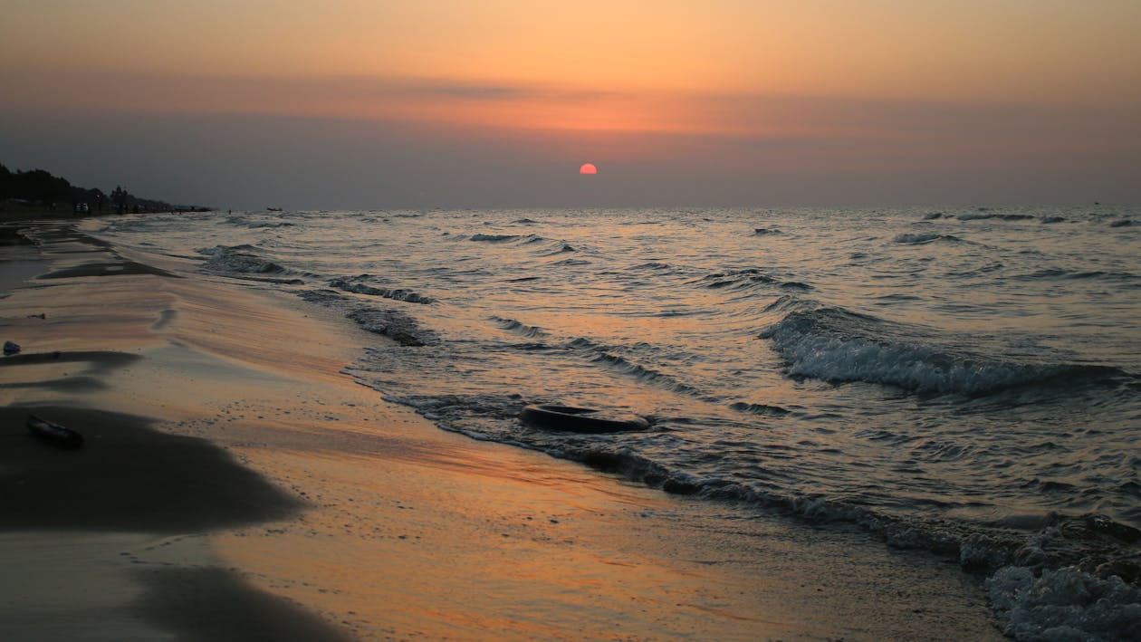 View of Beach at Sunset · Free Stock Photo
