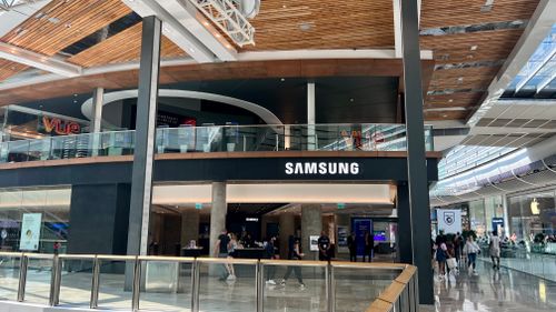 Free Samsung Store London  Stock Photo