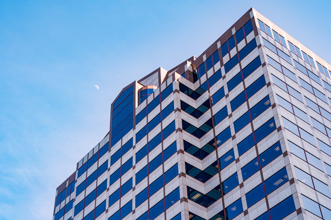 Inquadratura Dal Basso Di Un Edificio Alto