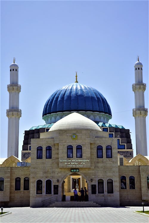 무료 낮 동안의 모스크 사진 스톡 사진