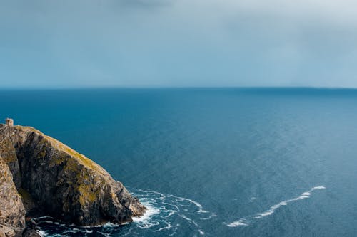 Pulau Dan Lautan Pada Siang Hari