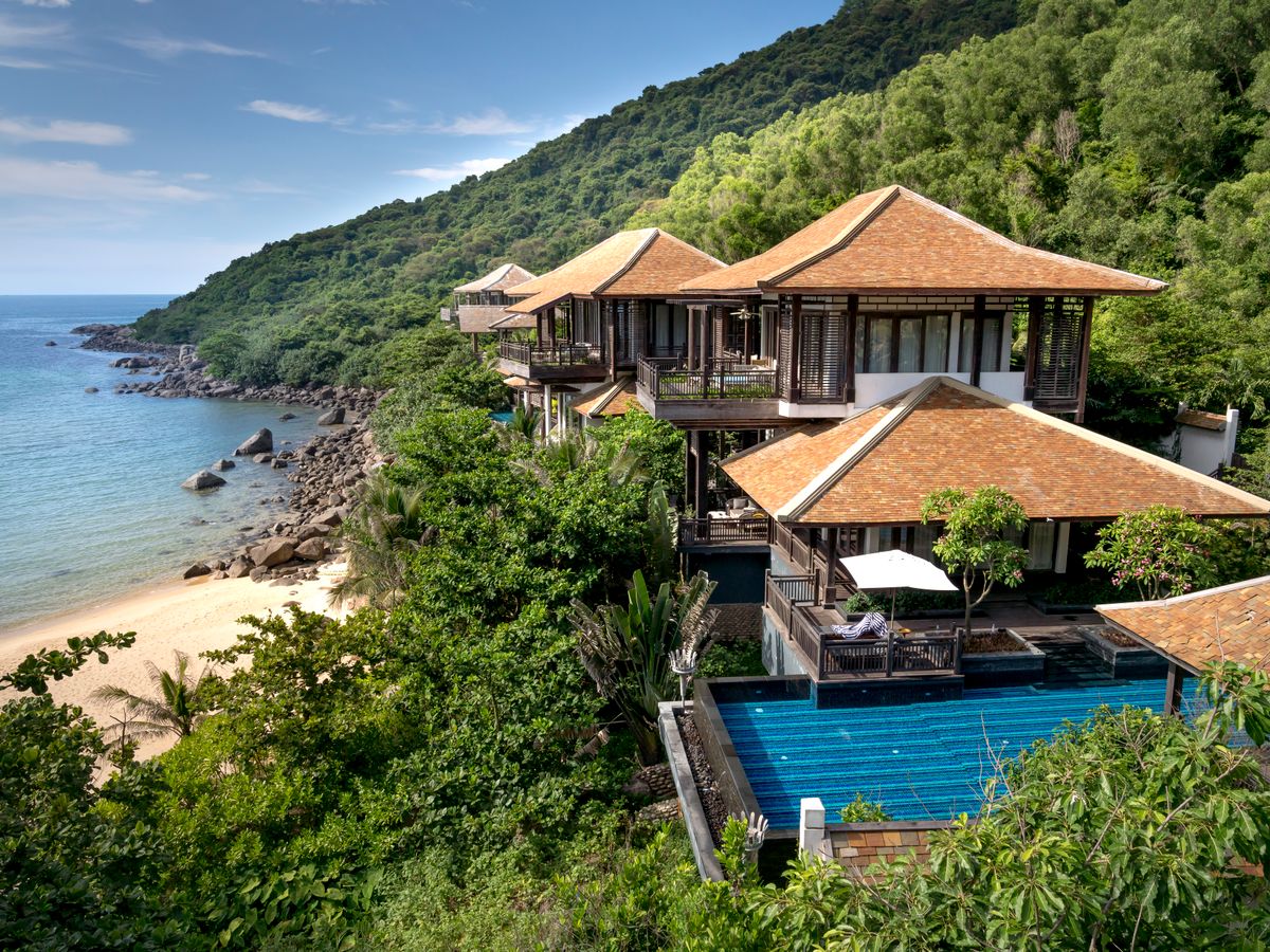 Luxury tropical villas near the beach