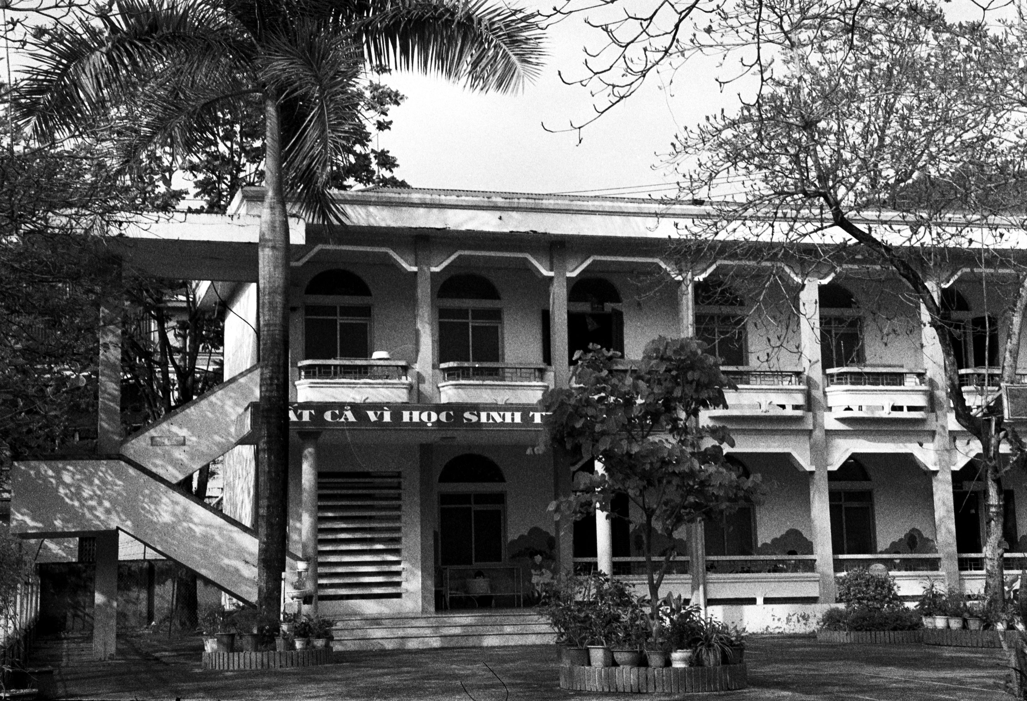 ၁၉၂၁ ခုနှစ် မလေးဖလားခေတ်ကို ကိုယ်စားပြုသော ရှေးဟောင်းဘောလုံးကွင်းနှင့် သမိုင်းဝင်ဆုဖလားမြင်ကွင်း